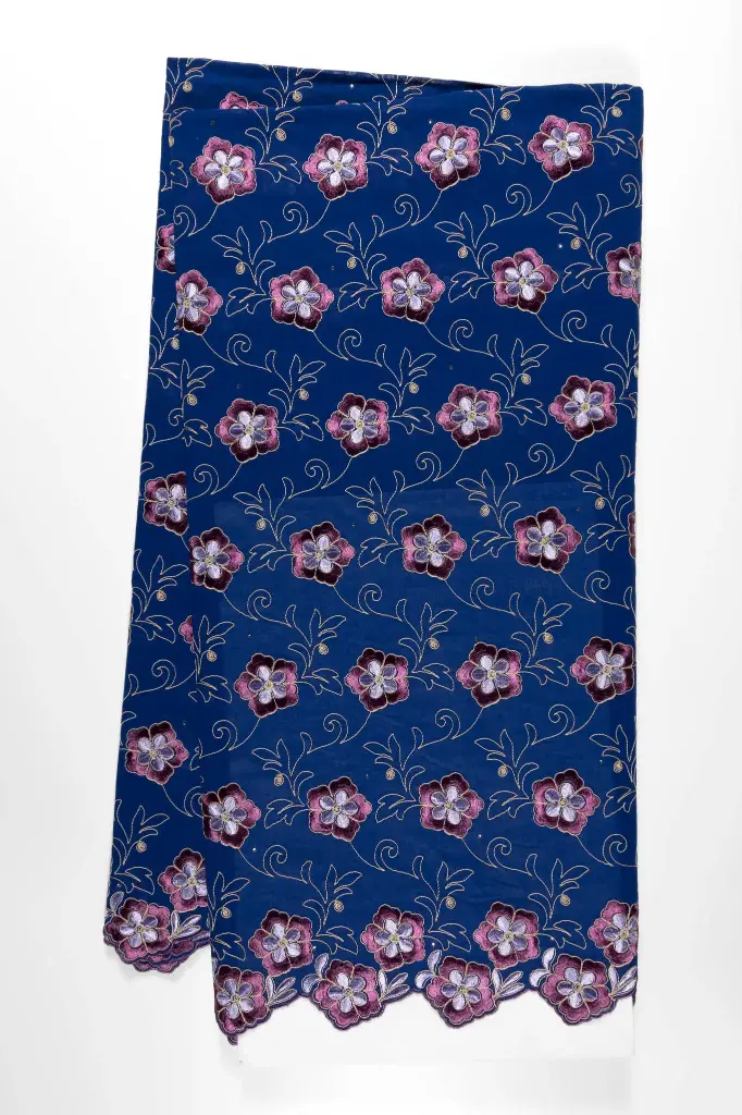 Embroidered with strass 