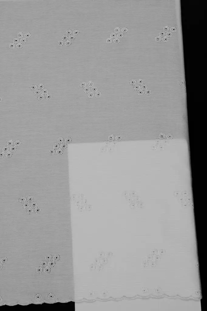 Pique embroidery 